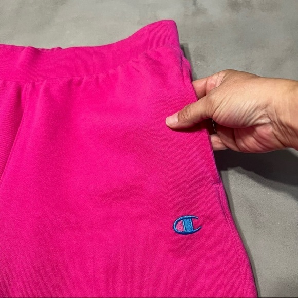 CHAMPION Reverse Weave Cutoff Shorts - Picture 3 of 6